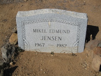 Jensen,   Mikel Edmund gravesite