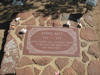 Watt,   Lynne Marie gravesite