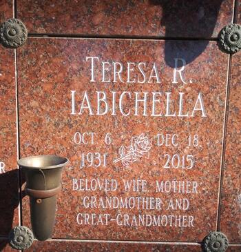 Iabichella,   Teresa R. gravesite