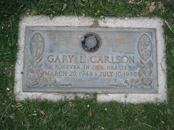 Carlson,   Gary Lewis gravesite