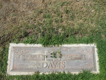 Davis,   Morris LeRoy gravesite