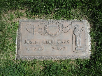 Jonas,   Joseph Leo gravesite