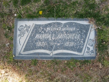 Mitchell,   Wanda Lee gravesite