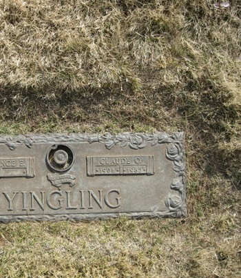 Yingling,   Claude Ora gravesite