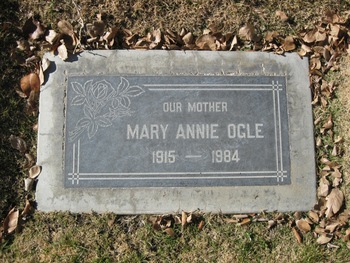 Ogle,   Mary Annie gravesite