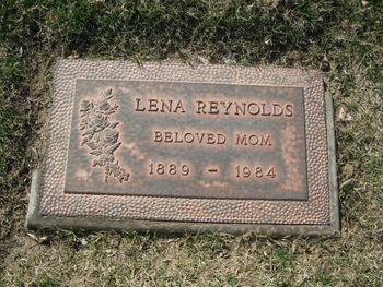 Reynolds,   Carolina ('Lena') gravesite