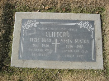Clifford,   Vesta Mary gravesite