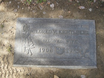 Kightlinger,   Mildred gravesite