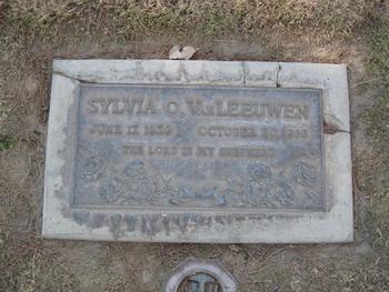 Van Leeuwen, Sylvia Olive gravesite