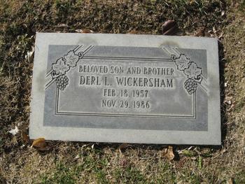 Wickersham, Derl Lee gravesite