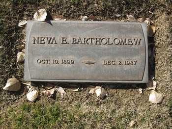 Bartholomew,   Neva Effie gravesite