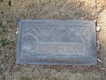 Skidmore,   Howard Brown gravesite