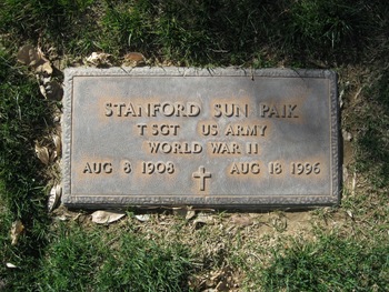 Paik,   Stanford Sun gravesite