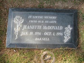 Darnell,   Jeanette gravesite