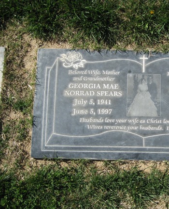 Spears, Georgia Mae gravesite