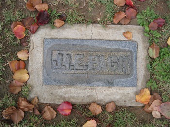 Pagh,   Jens Ingvard Einar gravesite