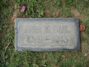 Dahl,   Anna M gravesite