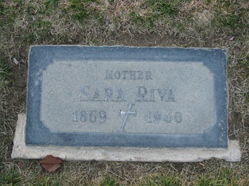 Riva,   Sarah gravesite