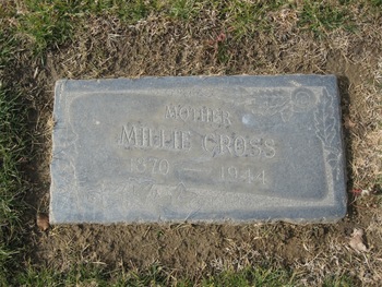 Cross,   Millie gravesite