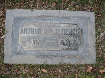 Underwood,   Arthur Hugh gravesite