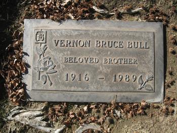 Bull,   Vernon Bruce gravesite