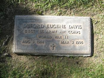 Davis,   Duford Eugene gravesite