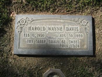 Davis,   Harold Wayne gravesite