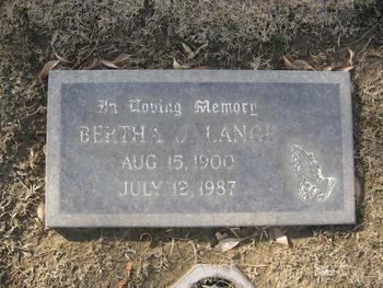 Lange,   Bertha Johanna gravesite