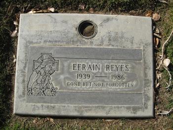 Reyes,   Efrain gravesite