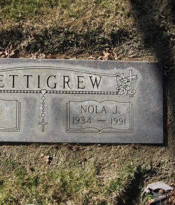 Pettigrew,   Nola Joann Marie gravesite