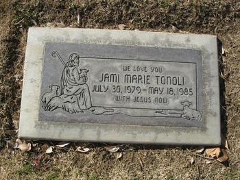 Tonoli,   Jami Marie gravesite
