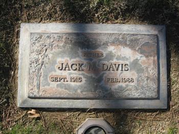 Davis,   Jack Milton gravesite