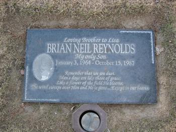 Reynolds,   Brian Neil gravesite