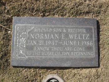 Weltz,   Norman Edward gravesite