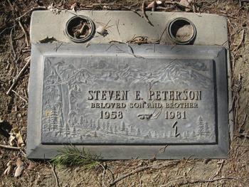 Peterson,   Steven E. gravesite