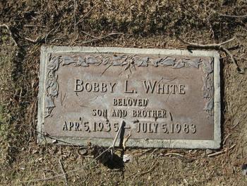 White,   Bobby Lee gravesite
