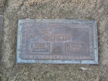 Pipkin,   William Harvey gravesite