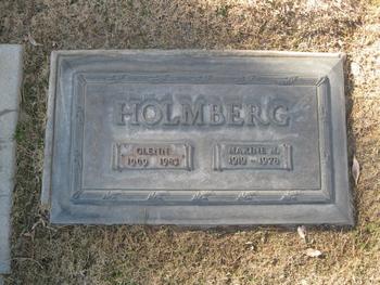 Holmberg,   Glenn gravesite