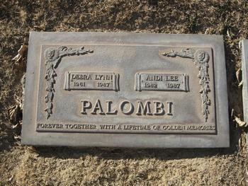 Palombi,   Andi Lee gravesite