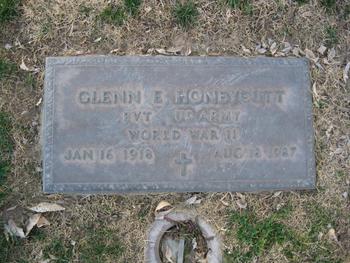 Honeycutt,   Glenn Edward gravesite