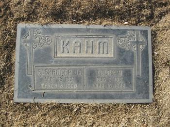 Kahm,   Eulah Veneta gravesite