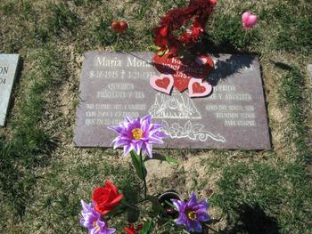 Mora, Maria gravesite