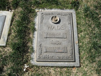 Wade,   Antoinette M. ('Annette') gravesite