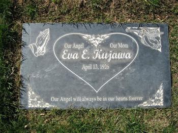 Kujawa,   Eva Elaine gravesite
