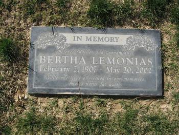 Lemonias,   Bertha gravesite