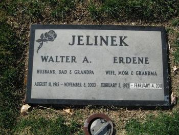 Jelinek, Erdene gravesite