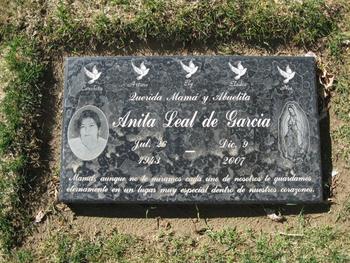 de Garcia,   Anita Leal gravesite