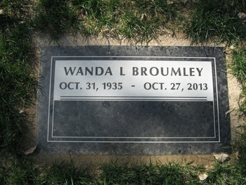 Broumley,   Wanda L. gravesite
