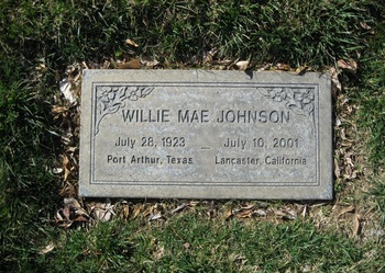 Johnson,   Willie Mae gravesite