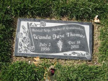Thomas,   Wanda Faye gravesite
